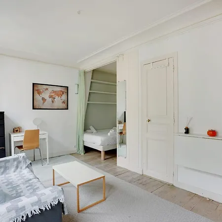 Cosy L008 Apartment Paris